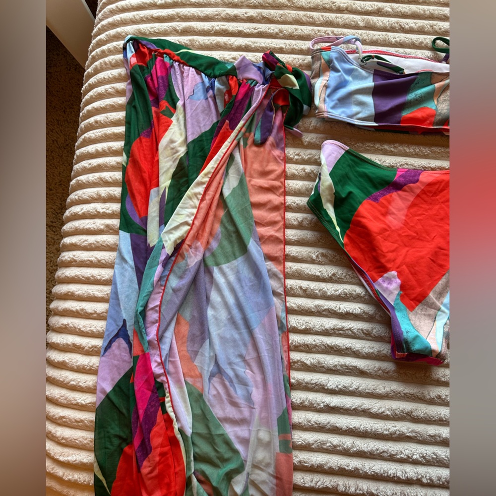 Colorful Abstract Bikini Set - Picture 3 of 3